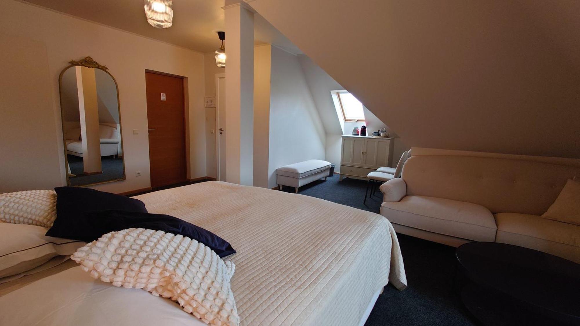Guesthouse Cetri Veji Turkalne 외부 사진